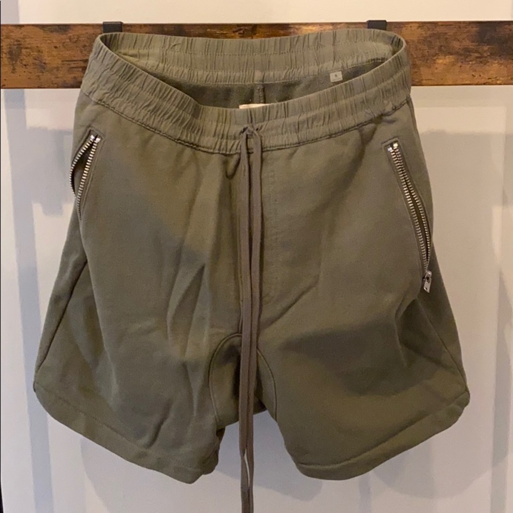 Fear of God (FOG) Essentials Green Shorts